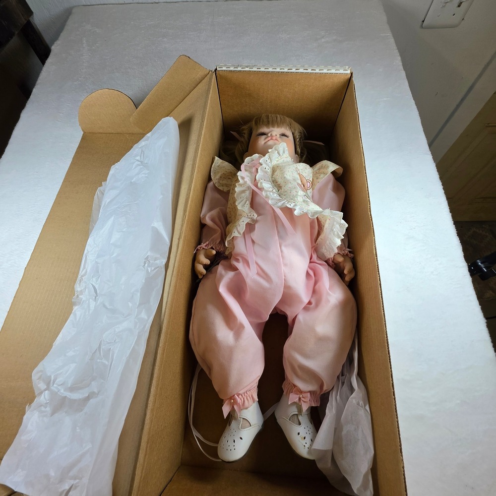 Lloyd Middleton Royal Vienna Doll Buffy Marci Cohen Crying Baby Doll Blonde Pink - Picture 8 of 8